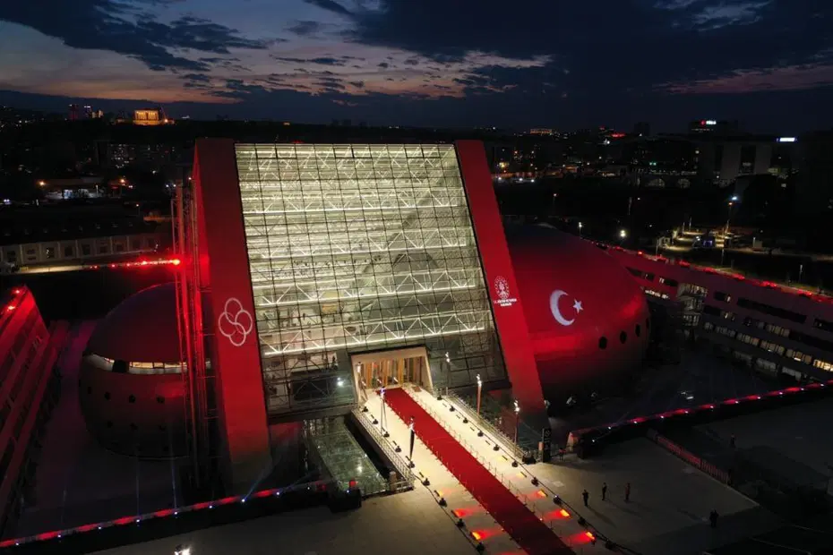 Bakan Ersoy CSO Ada Ankara'nın yeni sezon programını duyurdu. Sanat CSO Ada Ankara’da buluşuyor