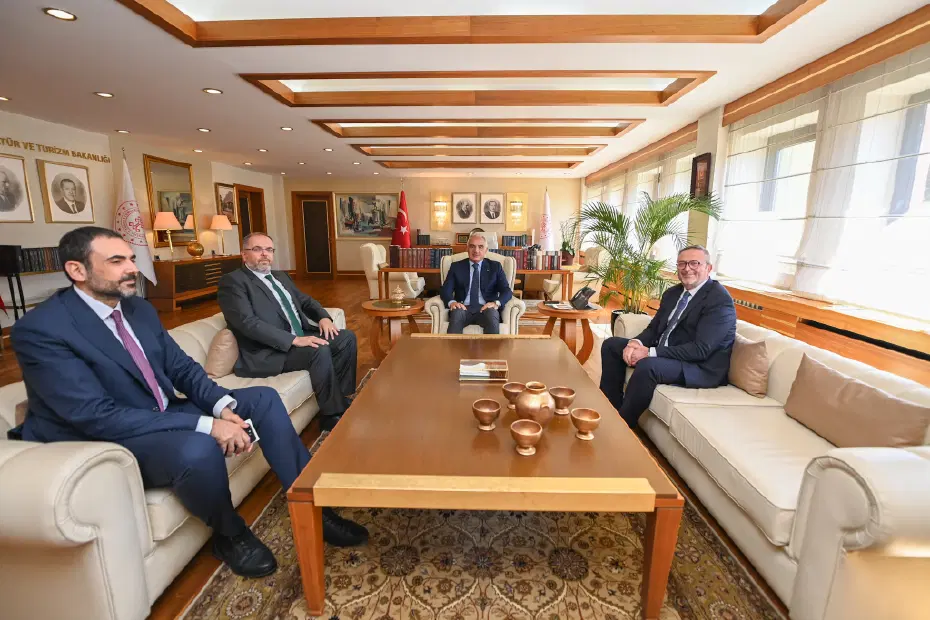 Bakan Ersoy ile Prof. Dr. Erhan Afyoncu'dan tarih ve kültür buluşması