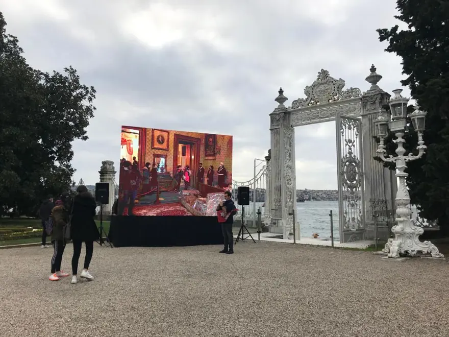 Vatandaşlar, Dolmabahçe Sarayı'nda Atatürk'ü andı 