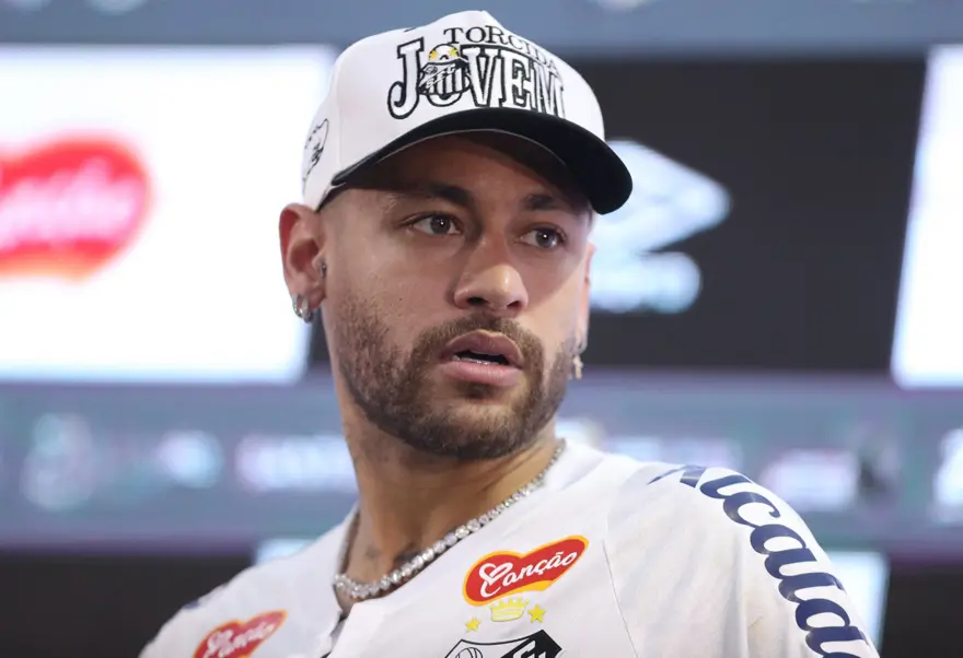 Yıldız futbolcu Neymar her şeyin başladığı yerde: "Prens geri döndü!" 11 Yıldız futbolcu Neymar her şeyin başladığı yerde: "Prens geri döndü!" 11