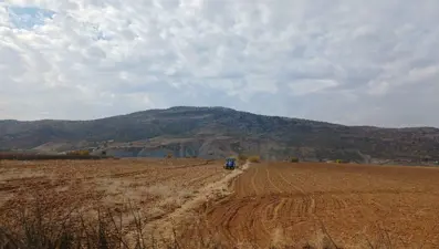 Kulp ilçesinde çiftçiler ekim mesaisine başladı