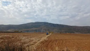 Kulp ilçesinde çiftçiler ekim mesaisine başladı