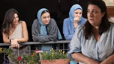 Ömer'in Nuran'ı Gülçin Kültür Şahin'den rol arkadaşlarıyla set pozu