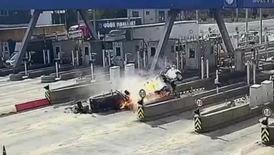 Gişede korkunç kaza güvenlik kamerasında