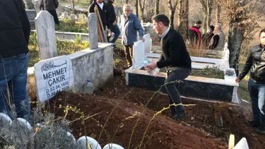 Corona virüsten ölen adamın mezarı 2 yıl sonra taşındı