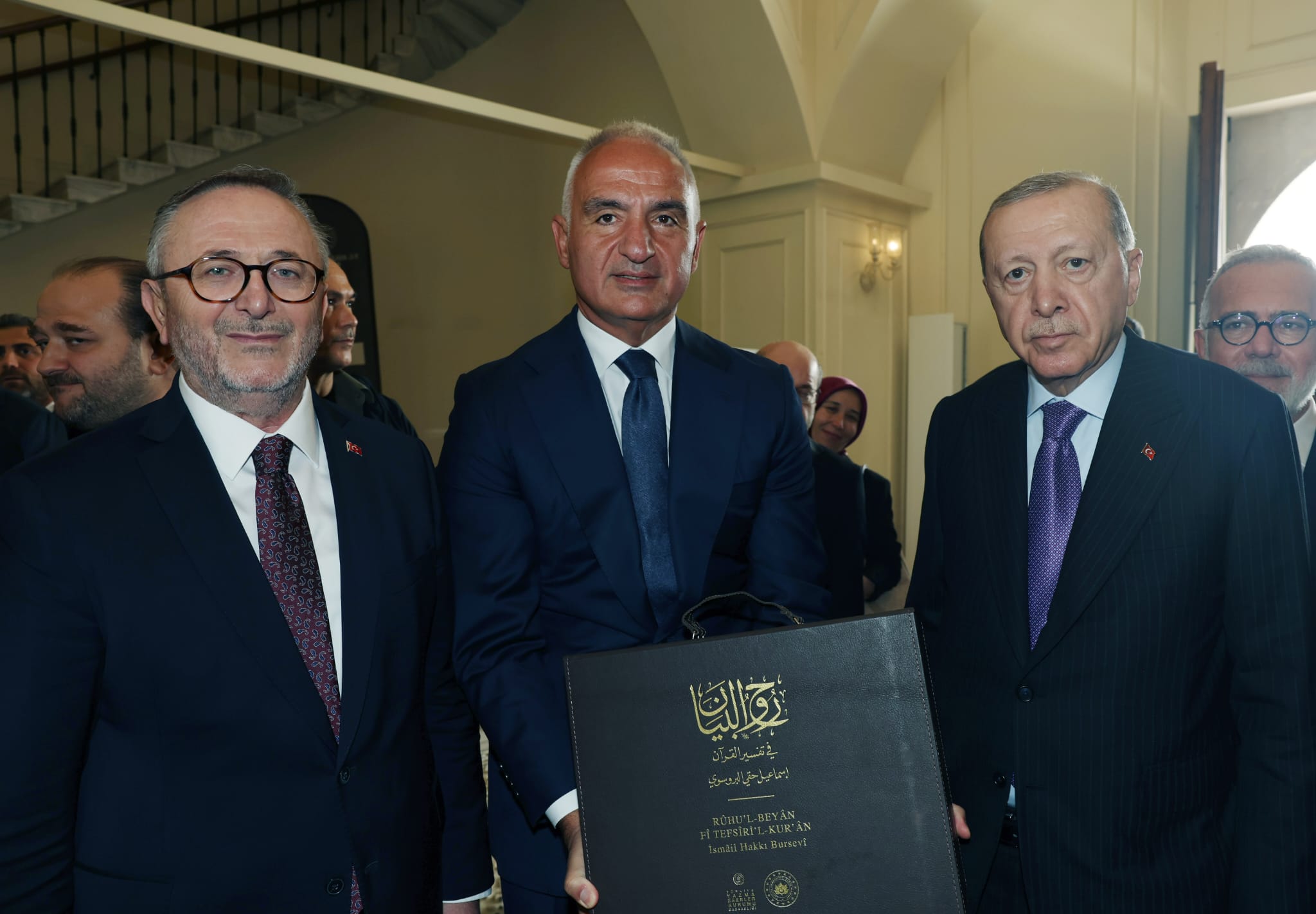 Bakan Ersoy, Bursevî’nin 300 yıllık mirasını Cumhurbaşkanı Erdoğan’a takdim etti