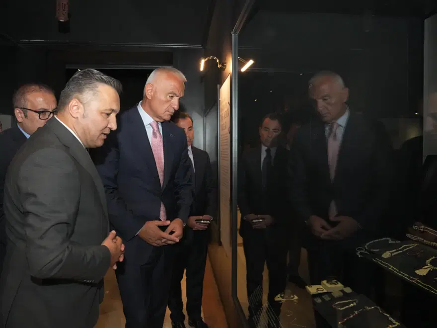 12 BİN YILLIK ÖYKÜ 550 ESERLE ANLATILIYOR 1 12 BİN YILLIK ÖYKÜ 550 ESERLE ANLATILIYOR 1