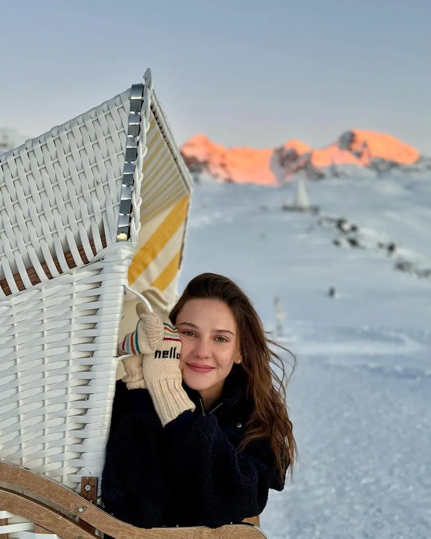 "Karlar kraliçesi Alina" balayında 3