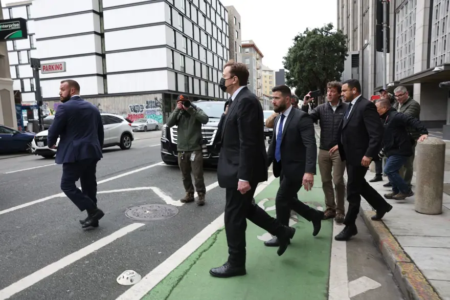 Trump'ın eski danışmanı: Elon Musk Çin Komünist Partisi'nden maaş alıyor 6 Trump'ın eski danışmanı: Elon Musk Çin Komünist Partisi'nden maaş alıyor 6