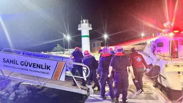 Balık tutarken kayalıklardan denize düştü