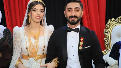 Hakkari'de aşiret düğünü: Geline 5 kilo altın, damada ise 5 milyon TL para takıldı