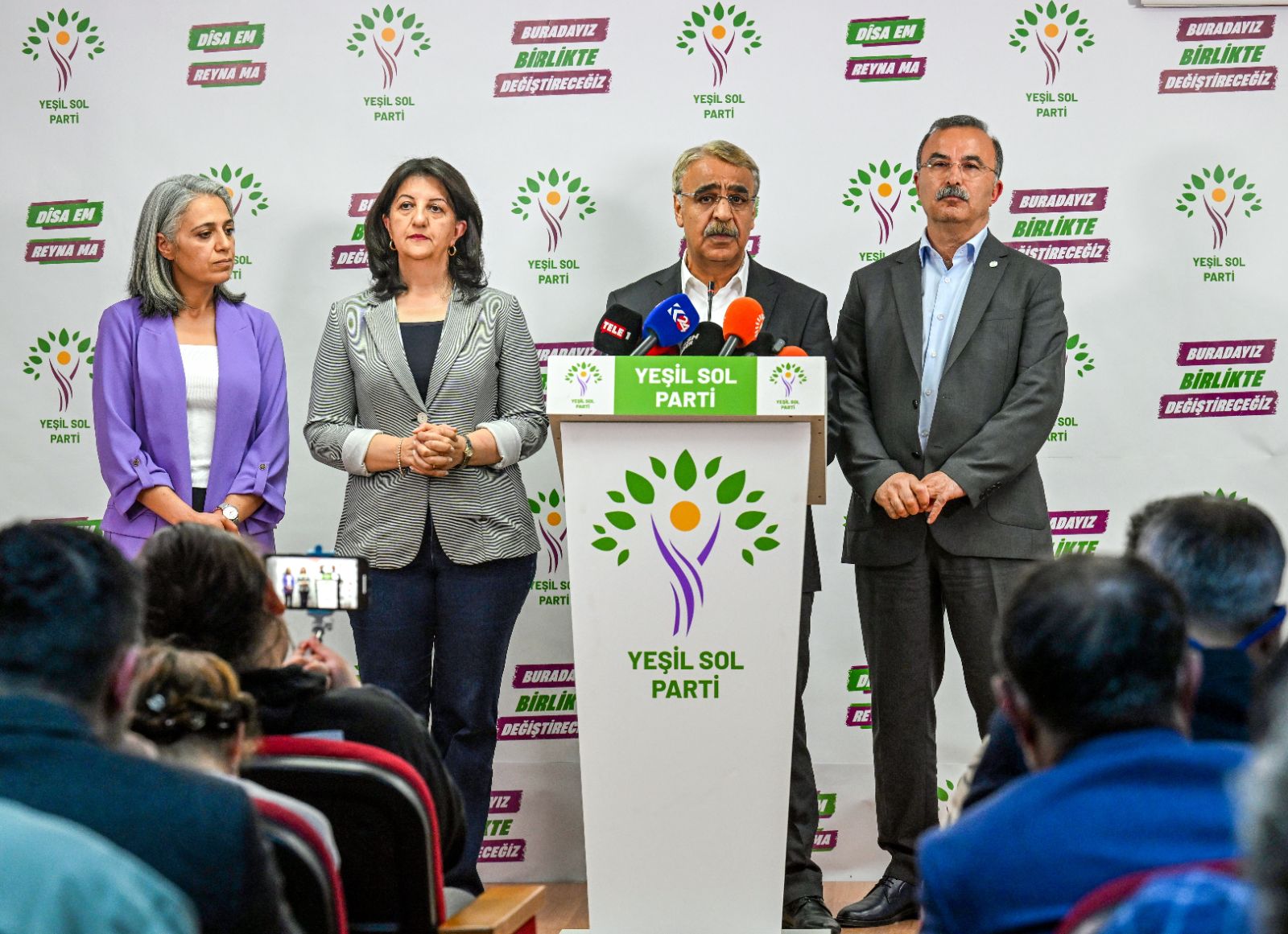 Pervin Buldan ve Mithat Sancar kongrede aday olmayacaklarını açıkladı