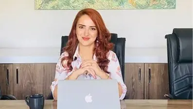 Havalimanında 2'nci kattan düşen Beyza öldü