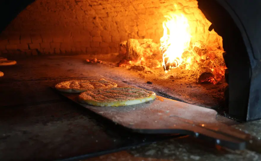 38 derece sıcağa rağmen serinlemek için dışarı çıkıyorlar 2 38 derece sıcağa rağmen serinlemek için dışarı çıkıyorlar 2