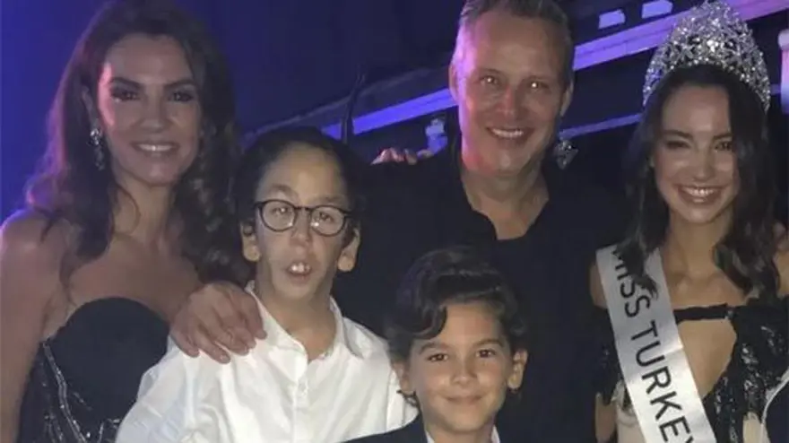 Tara Madelein De Vries: Estetik yaptırmam kardeşime haksızlık olur 3
