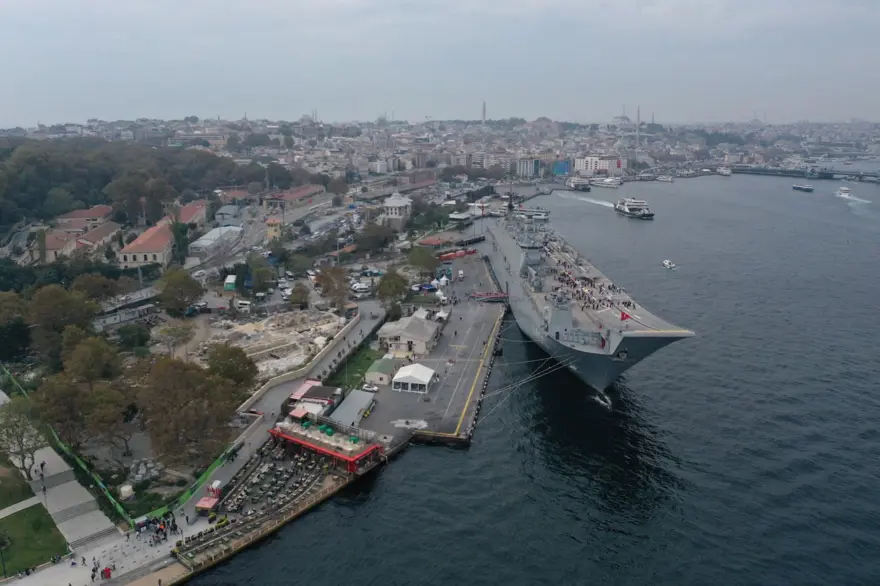 TCG Anadolu gemisine ziyaretler sürüyor 4 TCG Anadolu gemisine ziyaretler sürüyor 4