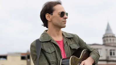 Ünlülere uyuşturucu soruşturması. Murat Dalkılıç, Kemal Doğulu, Kaan Tangöze, İsmail Hacıoğlu dahil 17 kişiye gözaltına alındı
