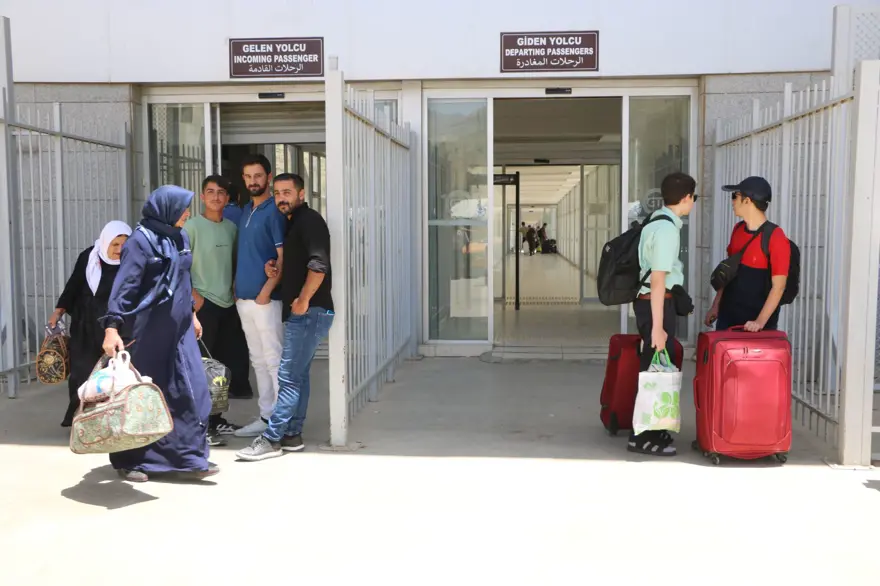 Türkiye-İran sınırında 5 kilometrelik TIR kuyruğu 2 Türkiye-İran sınırında 5 kilometrelik TIR kuyruğu 2