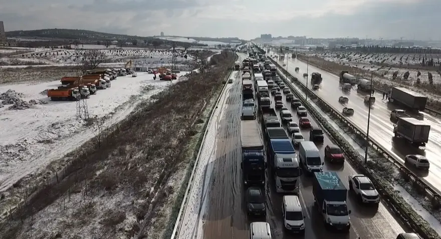 Bursa'da 25 araçlık zincirleme trafik kazası 1