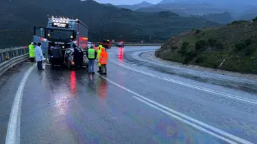 Kafa kafaya çarpıştılar: 1 ölü, 2 yaralı