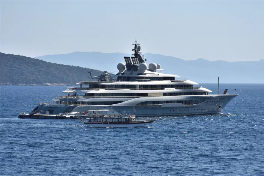 Mega yat "Flying Fox" Bodrum'a demir attı 4