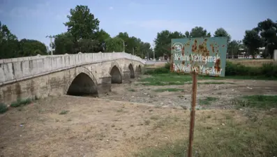 Kentte kuraklık alarmı: Nehirde artık su akmıyor!