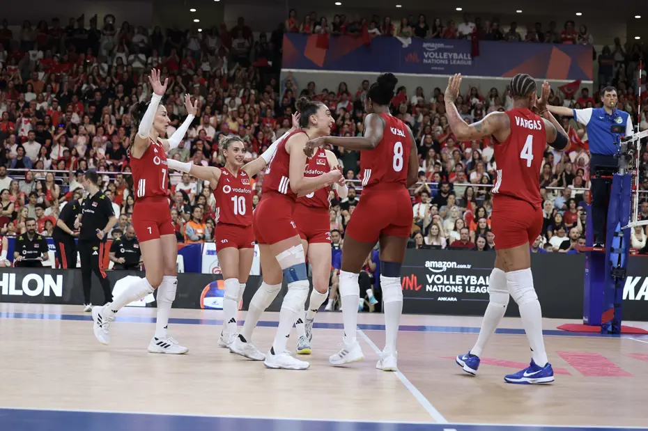 A Milli Kadın Voleybol Takımı finaller için sahada. Filenin Sultanları'nın maç takvimi belli oldu