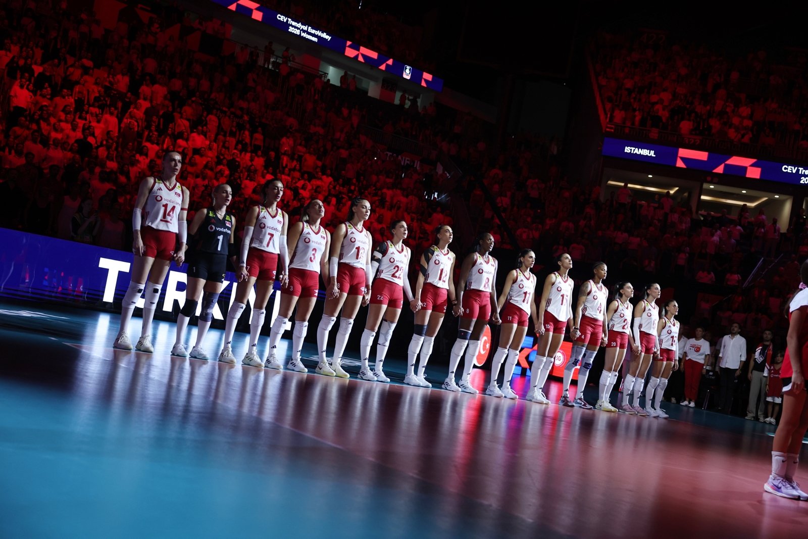 Türkiye-İtalya voleybol final maçı ne zaman, saat kaçta ve hangi kanalda? Filenin Sultanları şampiyonluk için parkede