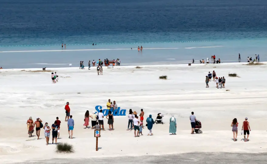 'Türkiye'nin Maldivleri' Salda Gölü'ne ziyaretçi akını: 600 bin turist ağırladı 2