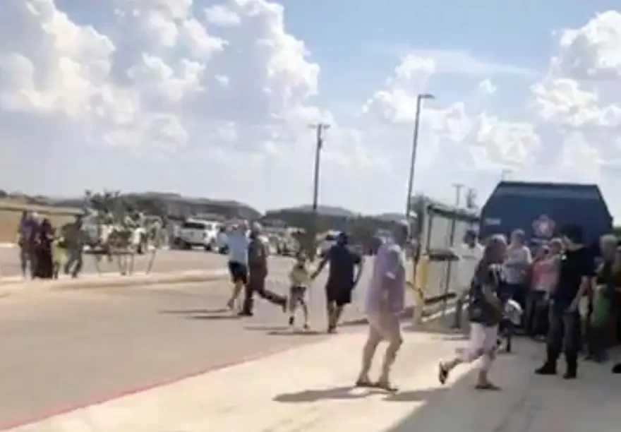 ABD'de saldırgan rastgele ateş açtı: 5 ölü 14 ABD'de saldırgan rastgele ateş açtı: 5 ölü 14