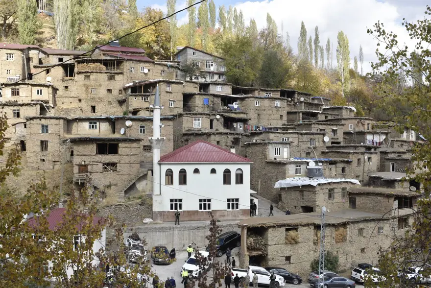 Bitlis'te 300 yıllık taş yapıların korunması için çalışma başlatılacak 2