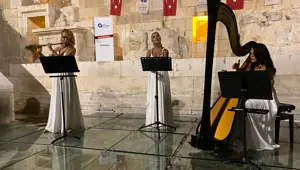 Trio Patara Grubu ilk konserini Patara'daki meclis binasında verdi