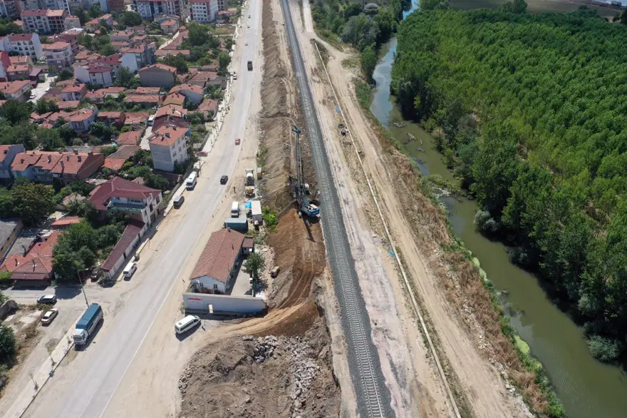 Halkalı - Kapıkule arası 1 saat 35 dakikaya iniyor | Hızlıtren projesinde çalışmalar sürüyor 3 Halkalı - Kapıkule arası 1 saat 35 dakikaya iniyor | Hızlıtren projesinde çalışmalar sürüyor 3