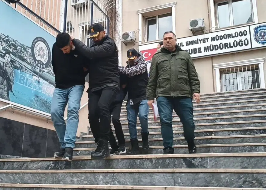 İstanbul’da turistin para dolu çantası çalındı 3