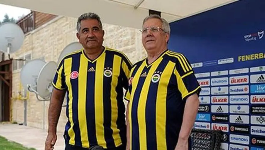 Aziz Yıldırım'ın ekibinde yer alan Mahmut Uslu'dan Ali Koç'a istifa çağrısı ve adaylık açıklaması Aziz Yıldırım'ın ekibinde yer alan Mahmut Uslu'dan Ali Koç'a istifa çağrısı ve adaylık açıklaması