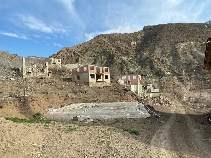 "ÇOK ANILARIM VAR" 4 "ÇOK ANILARIM VAR" 4