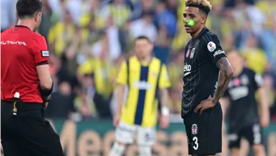 Beşiktaşlı Fernandes'e lazer tutan taraftar gözaltına alındı