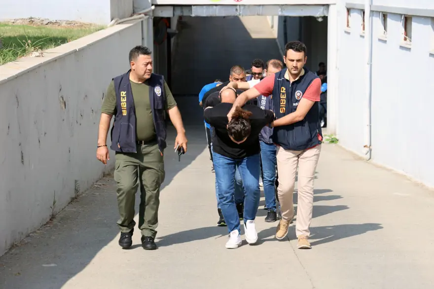244 KİŞİ GÖZALTINA ALINDI 4