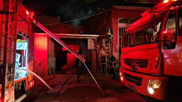 Çorum'da oto boya atölyesinde çıkan yangın hasara neden oldu