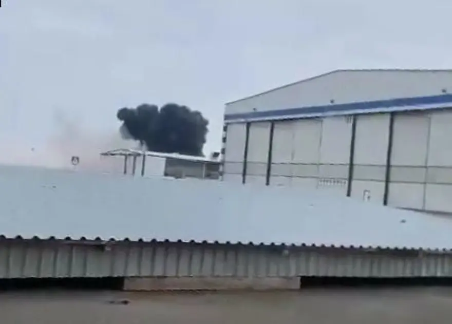 Kazakistan'da yolcu uçağı düştü: 38 kişi öldü 11