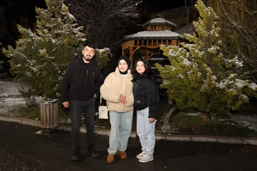 Bir günde iki mevsim yaşadılar: Gece lapa lapa kar, sabah bahar 3