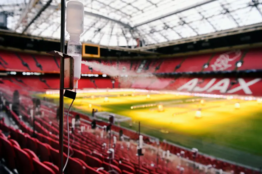 Hollanda’nın en büyük futbol stadyumunda corona virüs deneyi 5