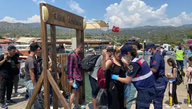Kaçak göçmenleri Avrupa diye Kekova Adası'na bıraktılar