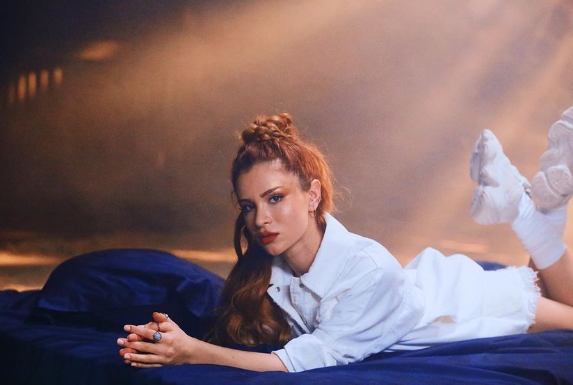 Feride Hilal Akın 'Yok Yok' ile zirvede (Kral Liste ilk 10)