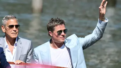 George Clooney ile Brad Pitt'in filmi Venedik'te 4 dakika boyunca alkışlandı