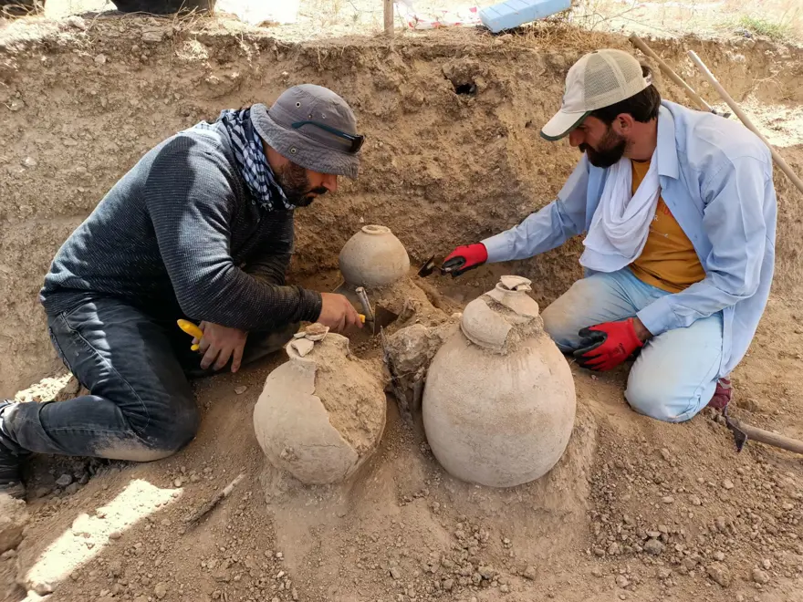 Batman’da, Anadolu’nun bilinen en büyük kremasyon mezarı ortaya çıkarıldı 5