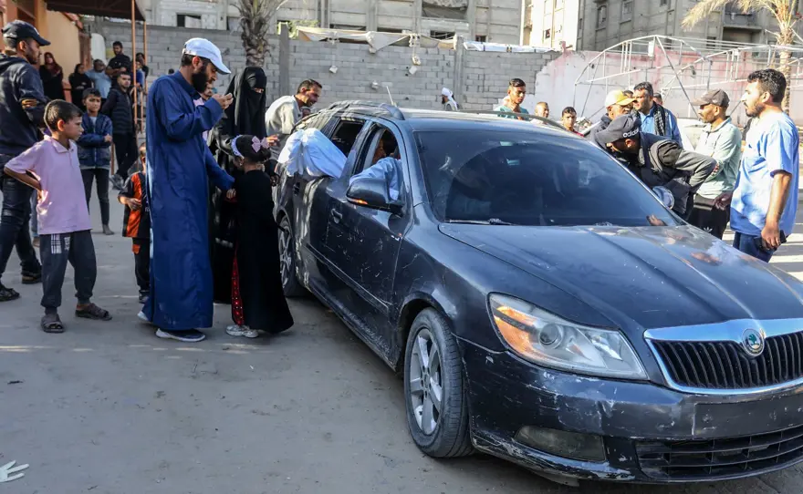 İsrail 379 gündür Gazze'ye saldırıyor: Can kaybı 42 bin 519'a yükseldi 4 İsrail 379 gündür Gazze'ye saldırıyor: Can kaybı 42 bin 519'a yükseldi 4