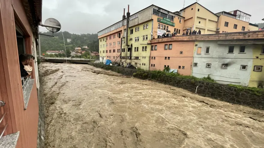 Batı Karadeniz'i yine sel vurdu 23