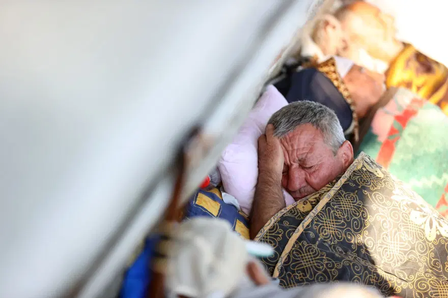 Türkiye'nin dört bir yanından geldiler, otellerde yer kalmadı: "Bedava Palas" bu sene de doldu 2 Türkiye'nin dört bir yanından geldiler, otellerde yer kalmadı: "Bedava Palas" bu sene de doldu 2
