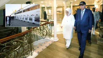 Cumhurbaşkanı Erdoğan, eşi Emine Erdoğan ile Savarona yatını ziyaret etti